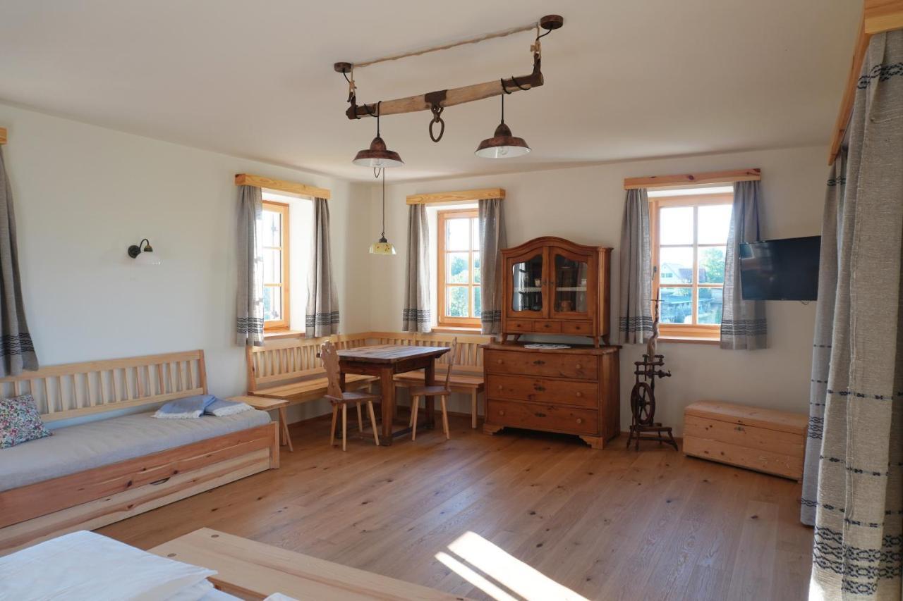 Bauernhof Gschmeidler Sankt Johann im Saggautal Luaran gambar